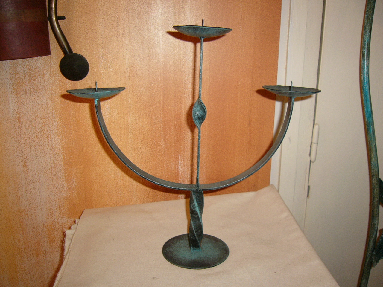 Candelabros hierro - Reformes de pisos en Barcelona y todo España.